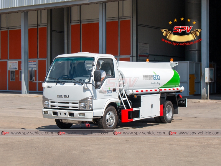 4,000 Litres Refueling Tank Truck ISUZU - LF